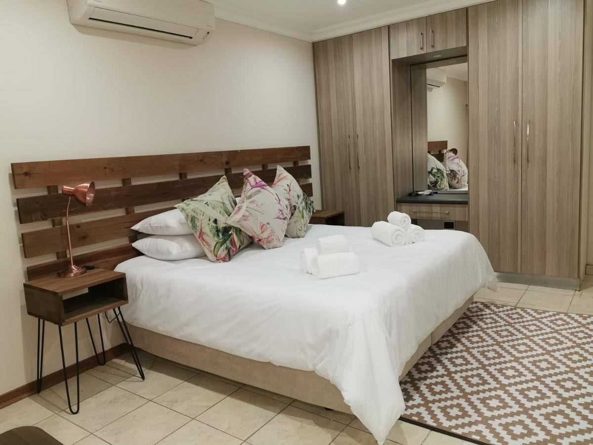 Guest Suites On Connor Блумфонтейн Екстер'єр фото