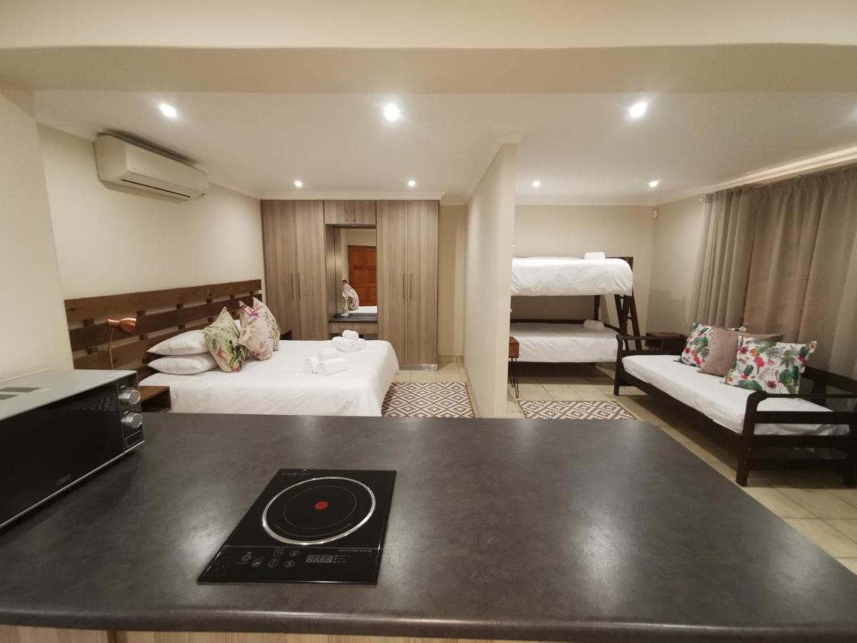 Guest Suites On Connor Блумфонтейн Екстер'єр фото